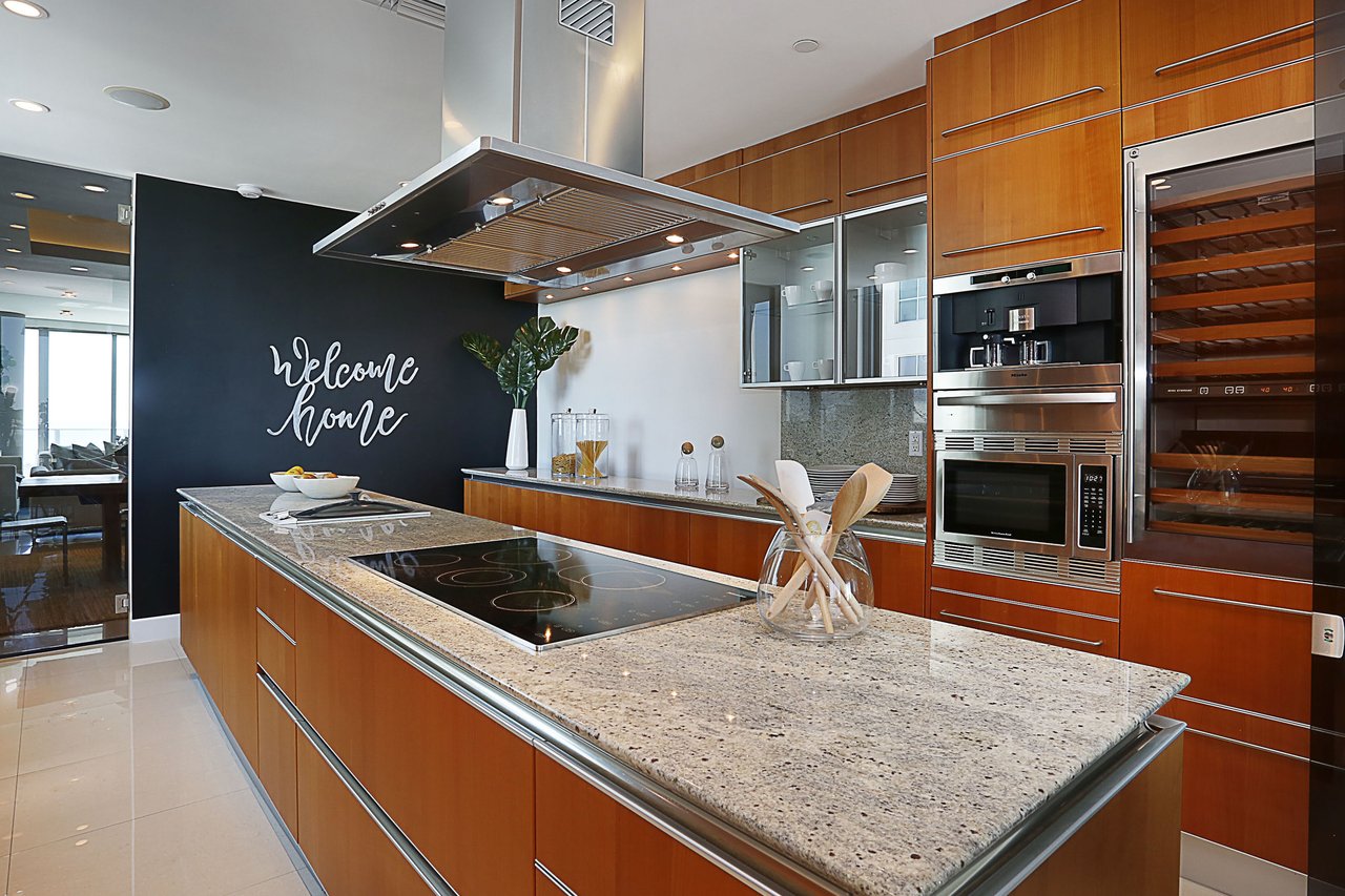 2627 S Bayshore Drive, #2301