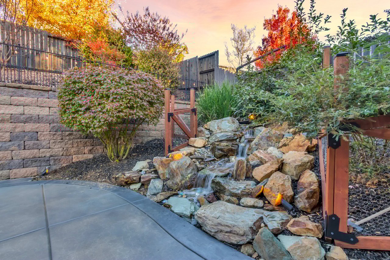 3123 Acorn Glen Way