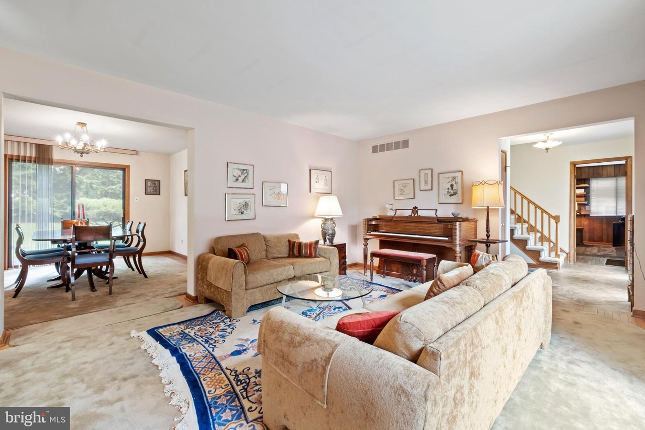 31 Lynne Cir