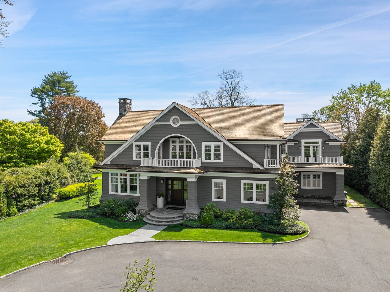 176 Shore Rd, Old Greenwich, CT