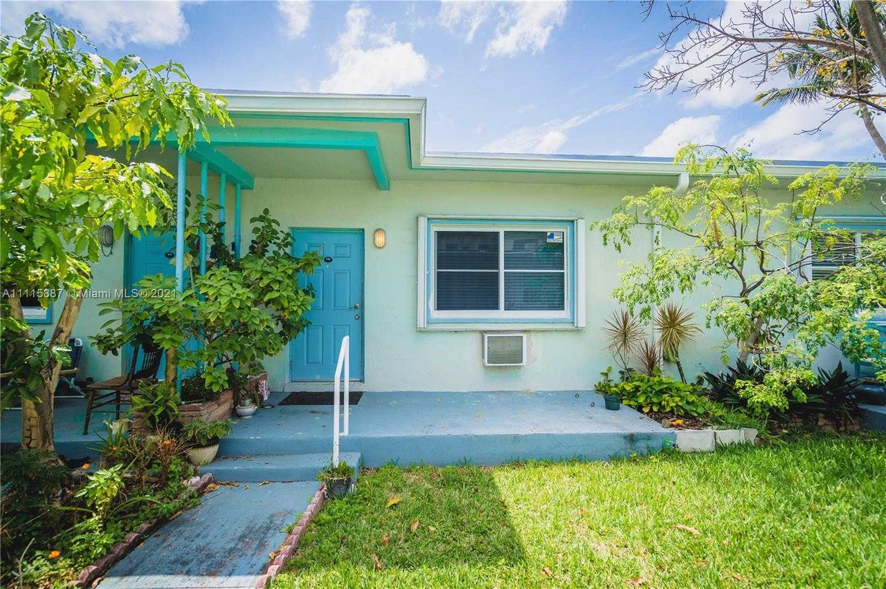 1247 Marseille Dr Unit 10