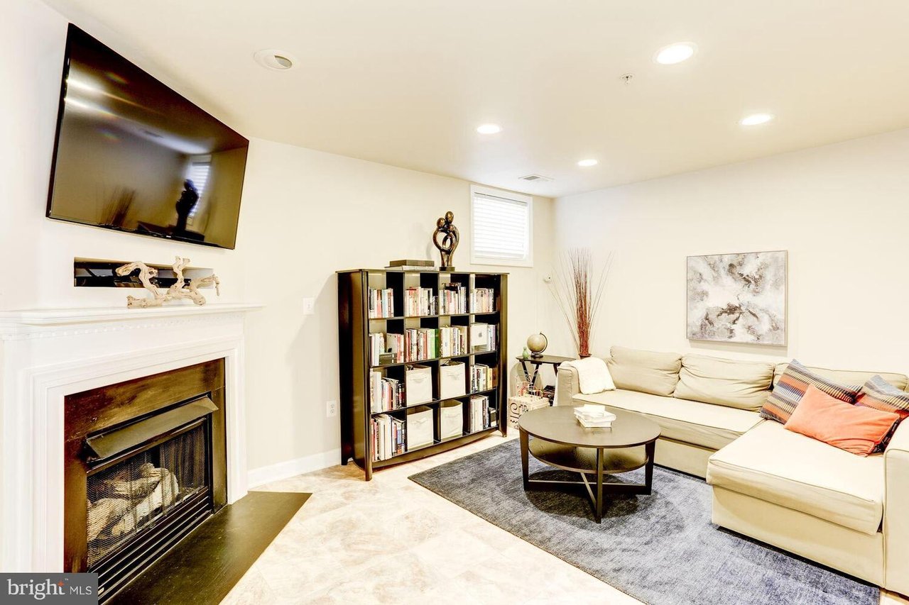 8710 Ramsey Ave