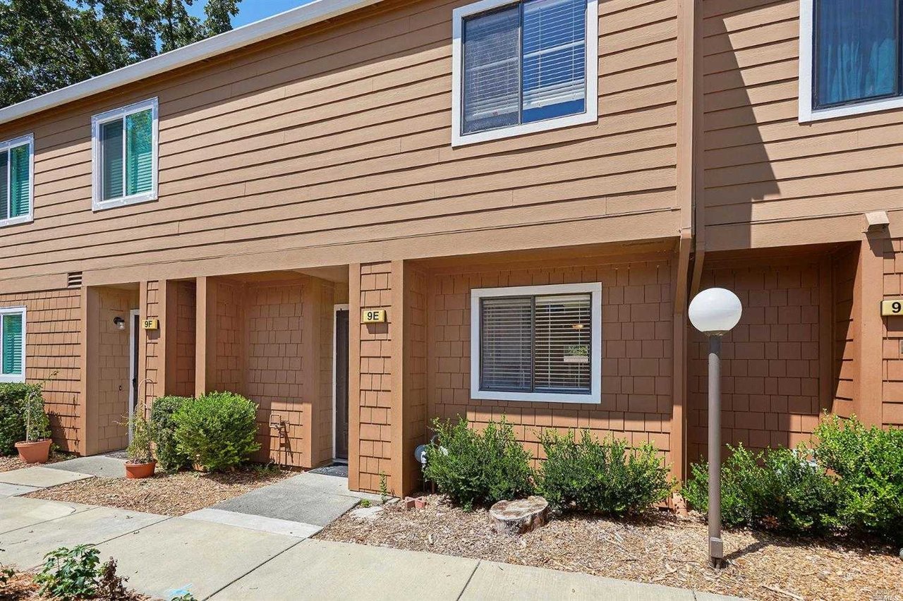9 Park Crest Court