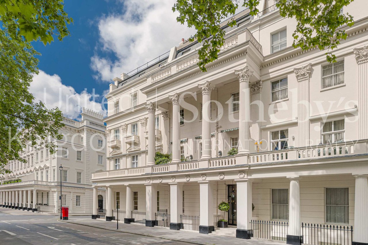 Eaton Square Penthouse 