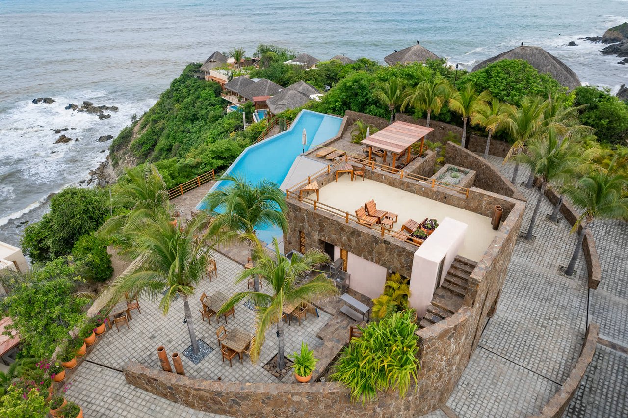 4 bedroom, Single Family Homes, Villa Playa, Montecito Beach Village