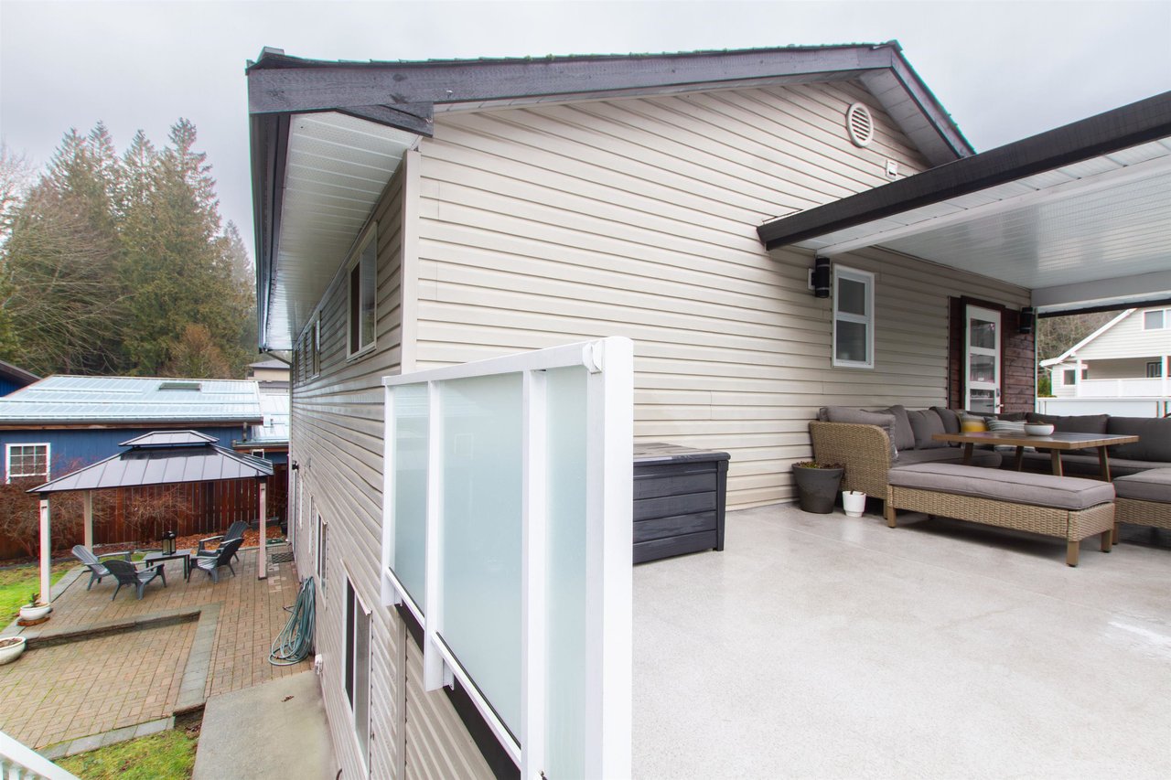 40405 Perth Dr