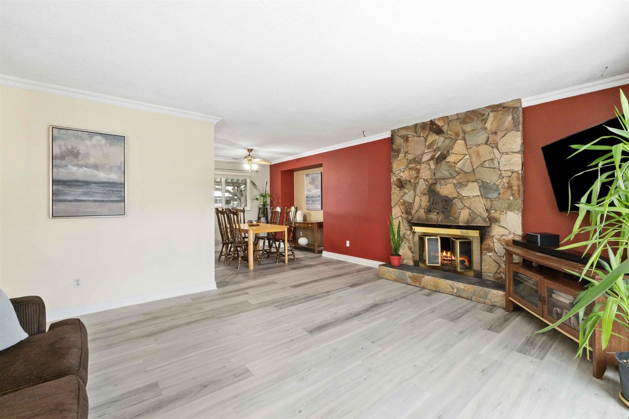 15774 96 Ave