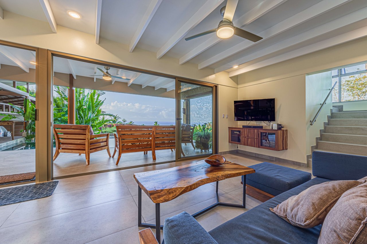 Jaw Dropping Sunset Views , With Easy Access, Private Casa Bella