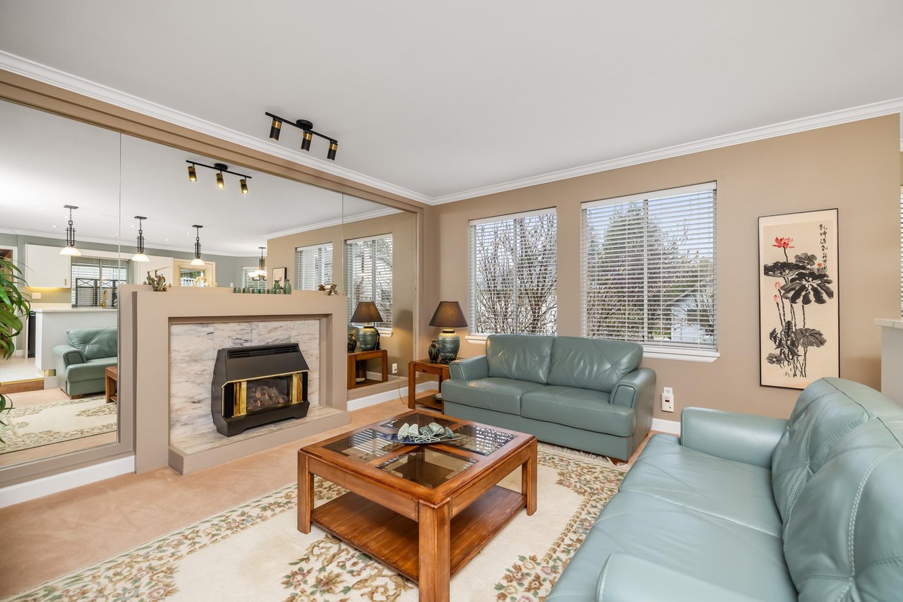 412 Balfour Dr