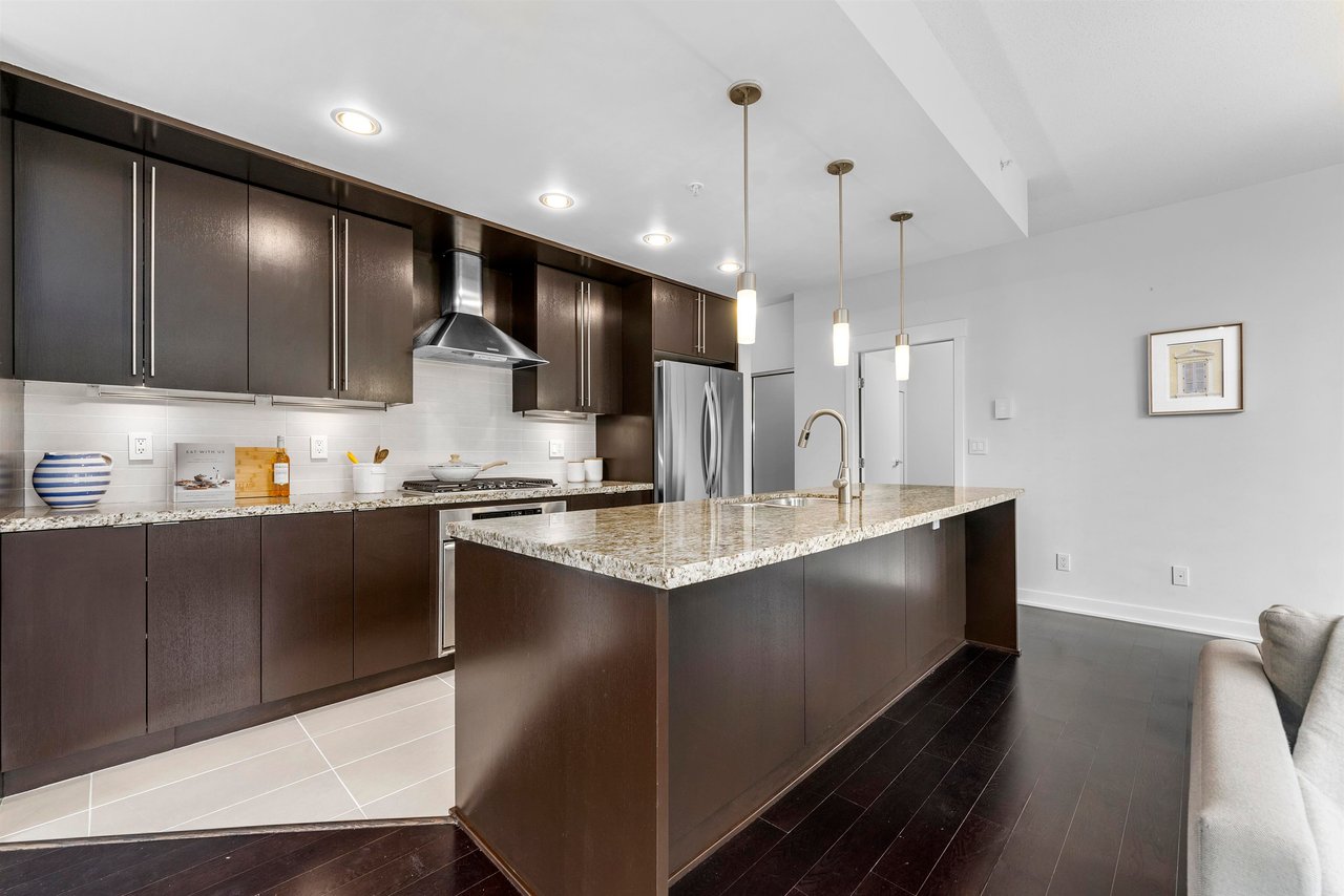 303-7088 18th Ave