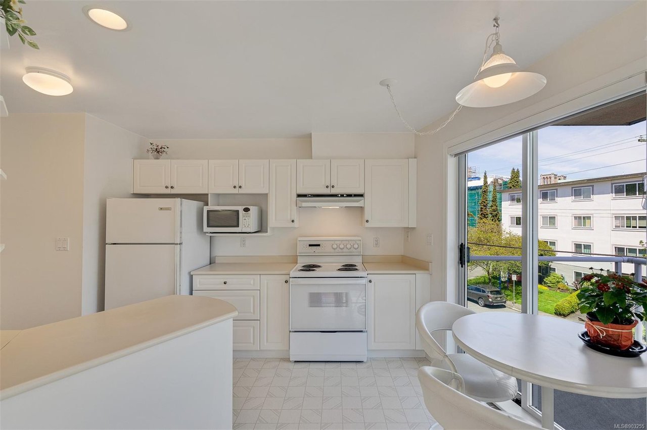 302-936 Fairfield Rd