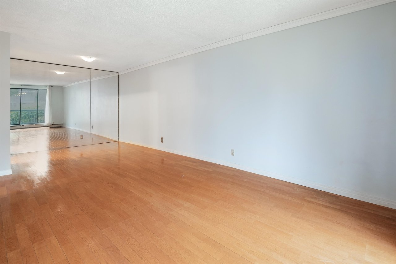 124-8411 Ackroyd Rd
