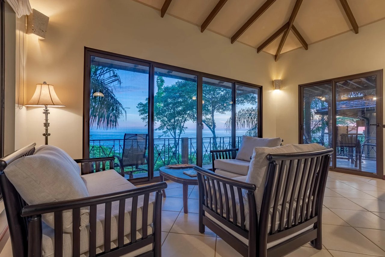 Casa Rinvia Ocean Views In Gated Community