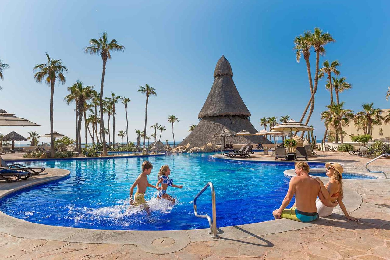 12 Family-Friendly Resorts Everyone Will Enjoy From Age 2 to 82