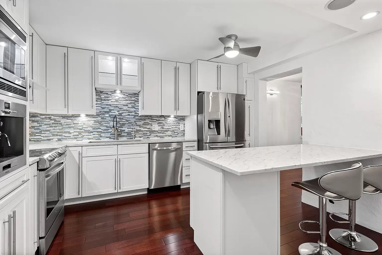 303 E 49th St Apt Unit 10
