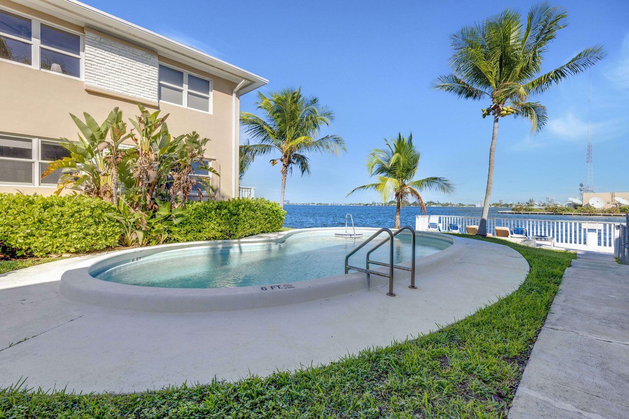 7909 East Dr unit 204 