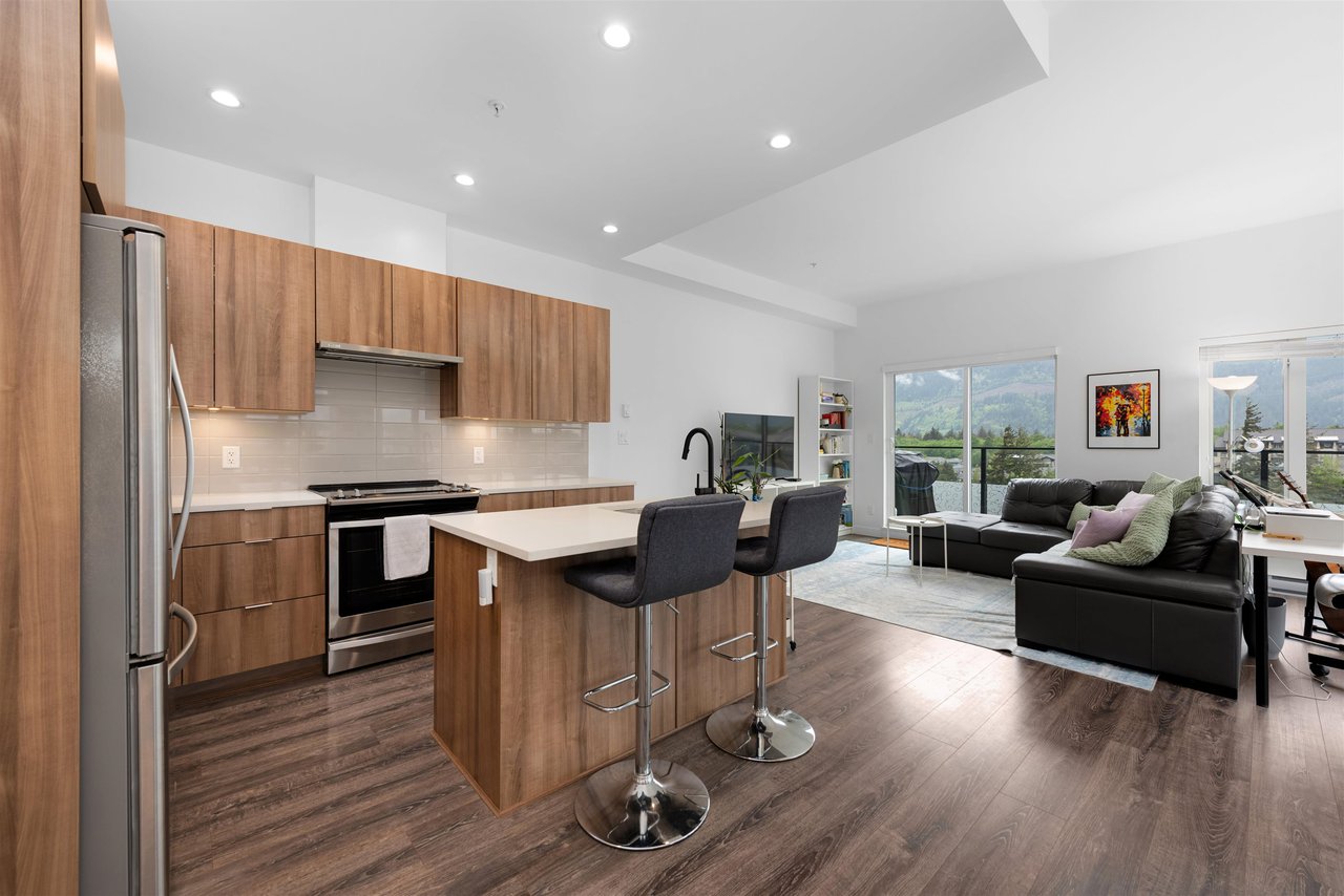 606-1365 Pemberton Ave
