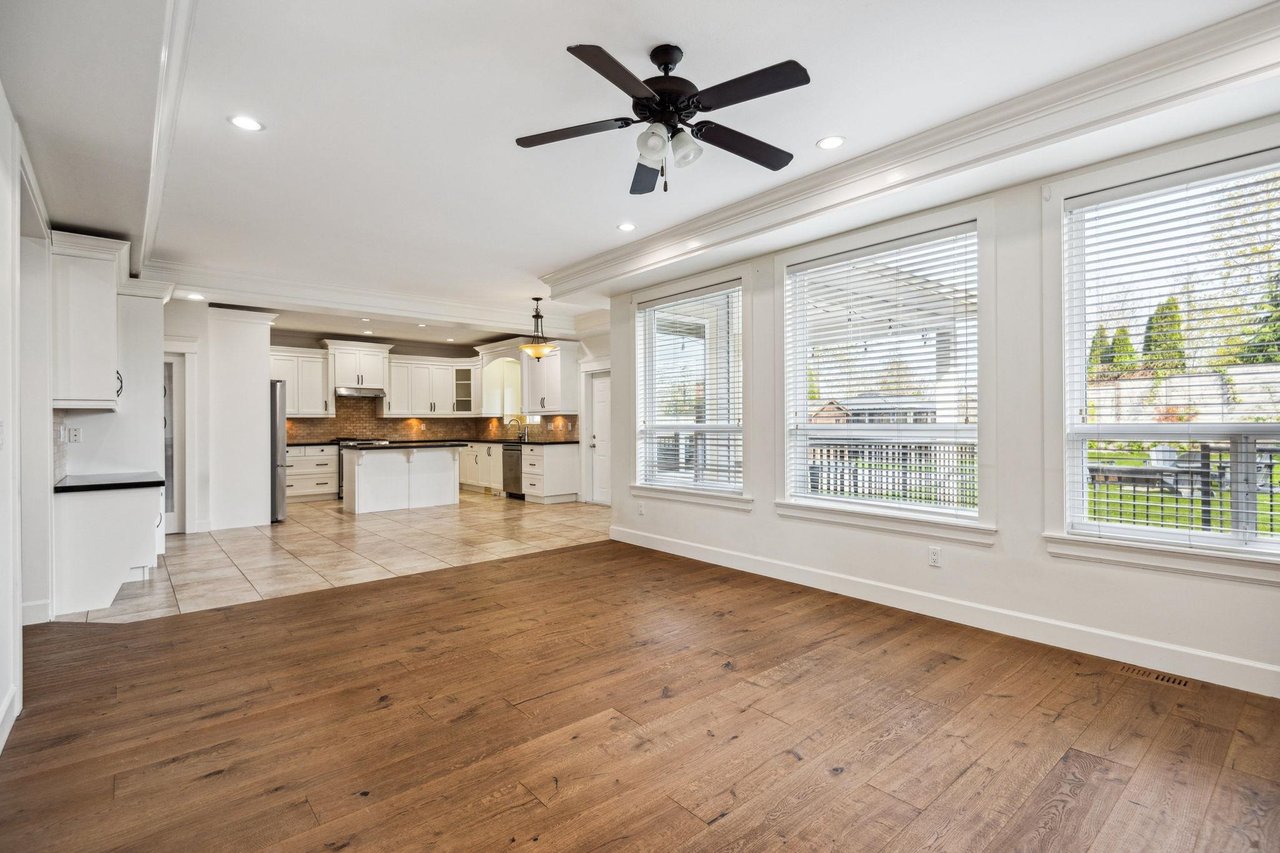 20307 98a Ave