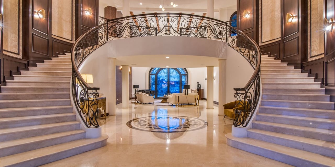 Tuscan Hilltop Luxury Estate, Santa Ana, San Jose