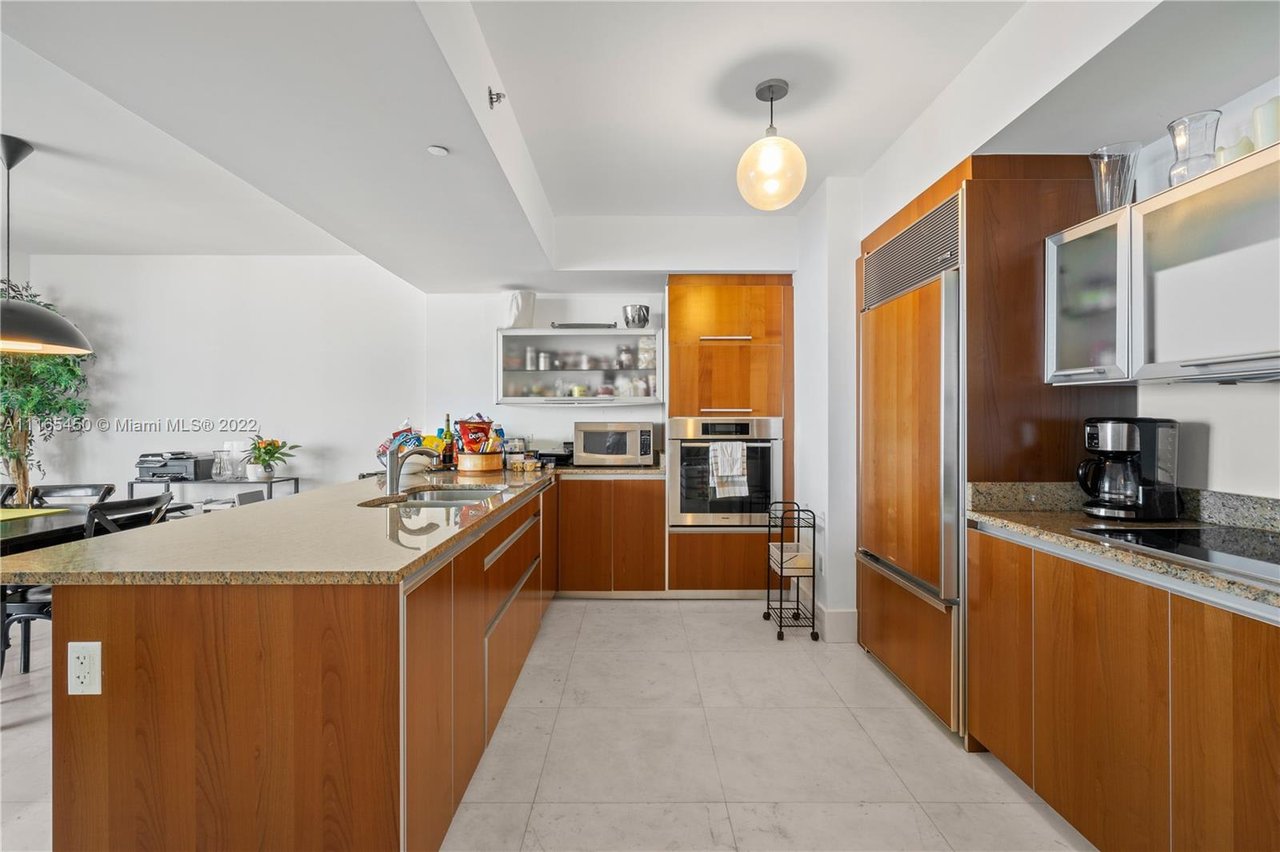17201 Collins Ave #3708 Sunny Isles FL