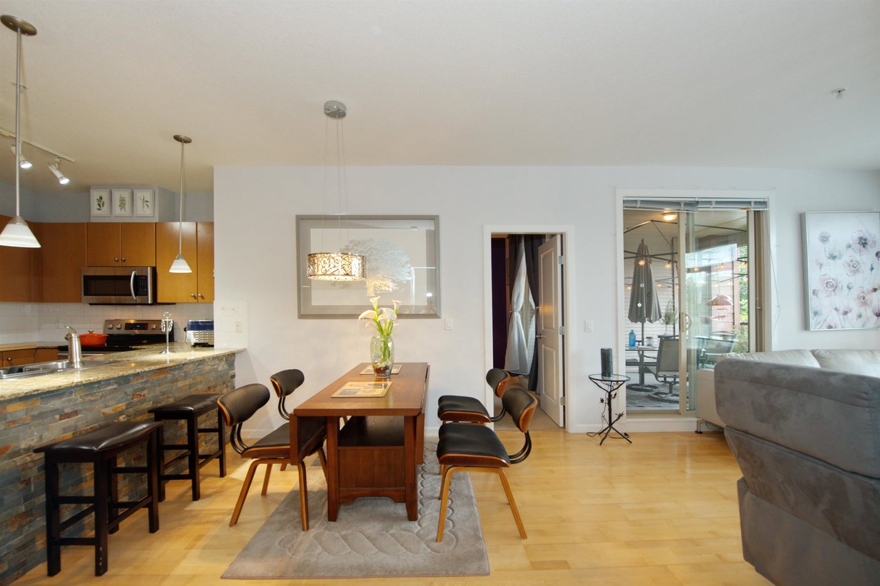 206-15385 101a Avenue, Surrey