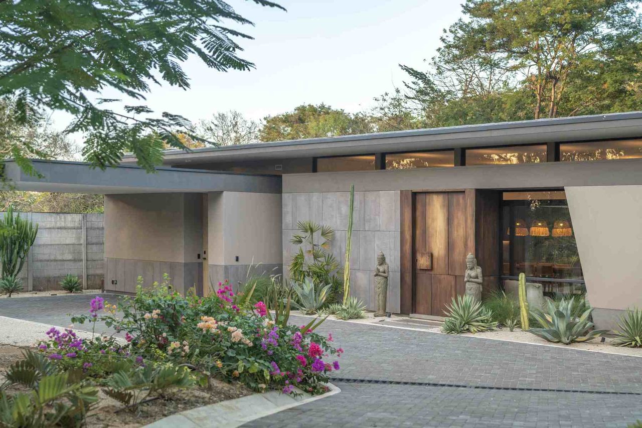 Contemporary Coastal Pool Home, Tamarindo, Guanacaste