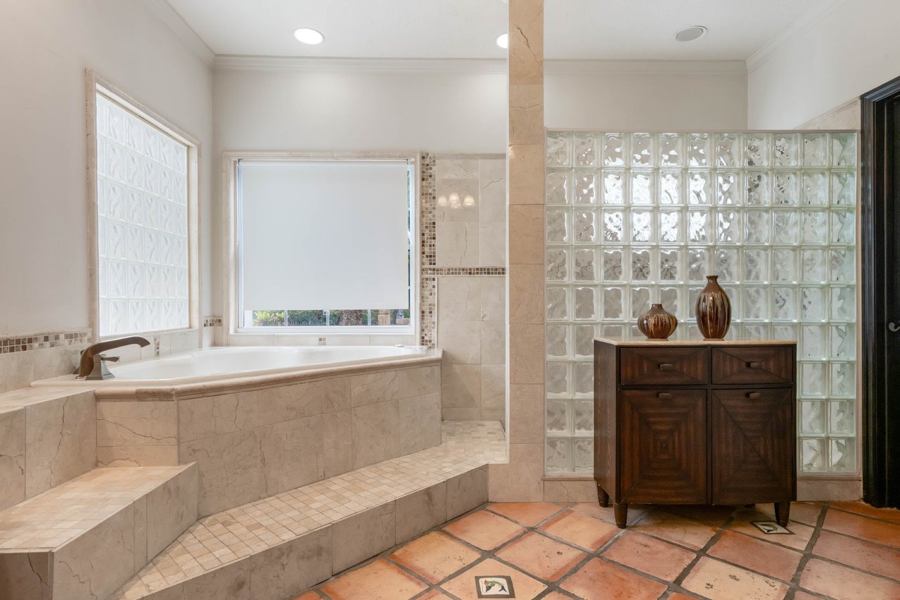 2563 CARTER GROVE CIRCLE