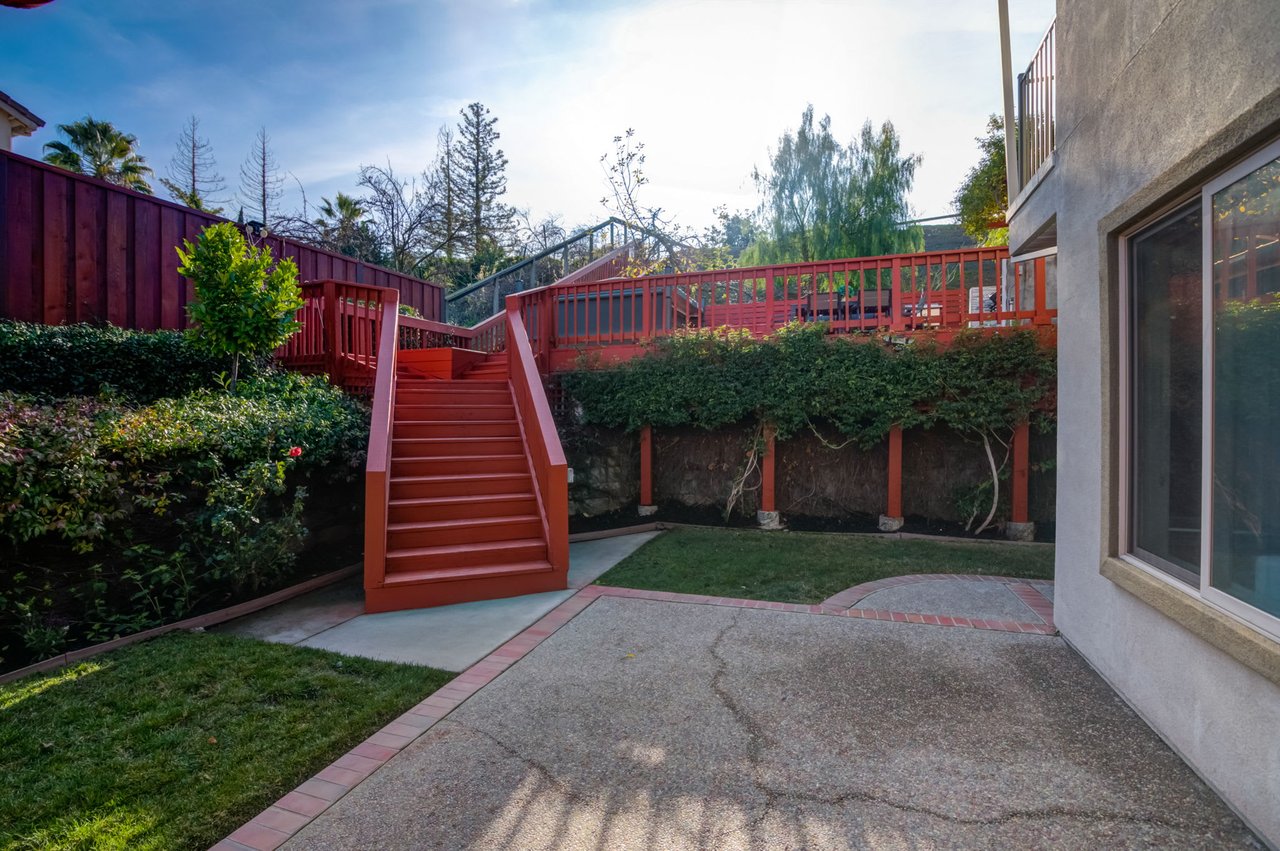 3902 Mars Court