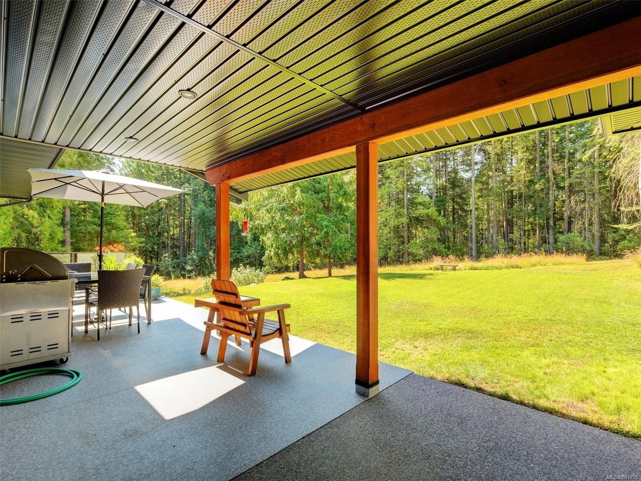 4271 Cherry Point Close