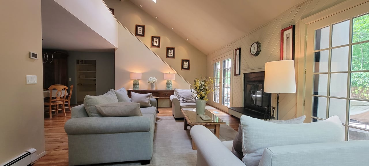 THE PERFECT HAMPTONS SUMMER RENTAL CLOSE TO VILLAGE