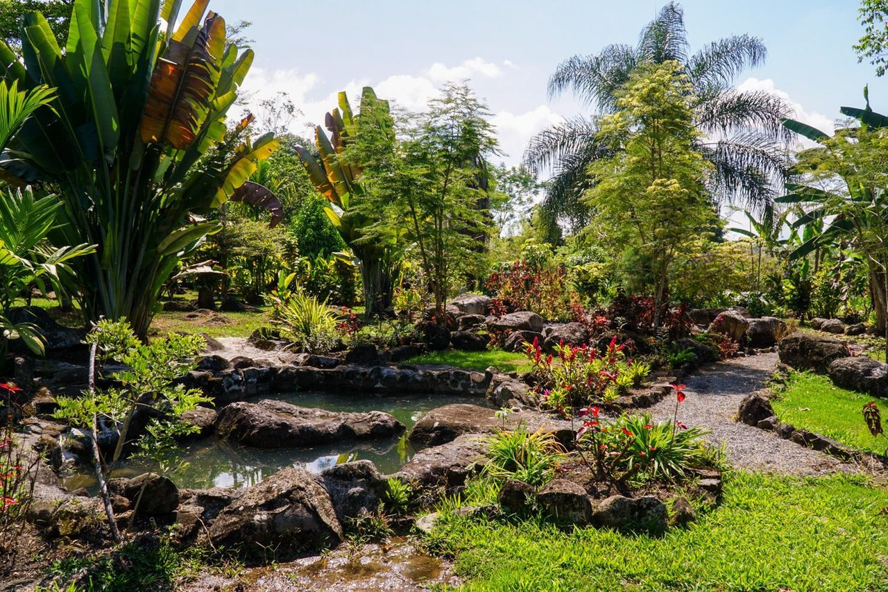 Creekfront Country Acreage Home, Perez Zeledon, San Jose