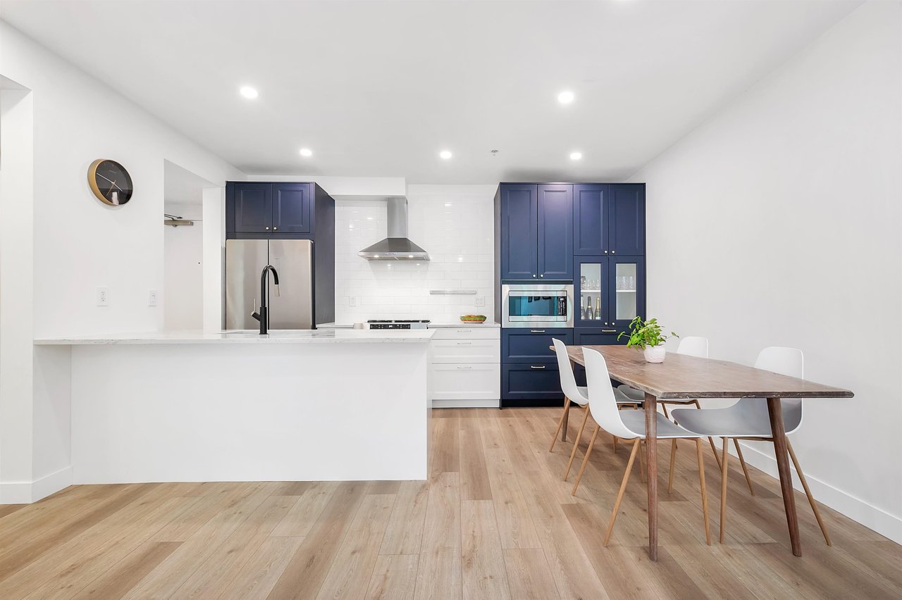 102-1033 St. Georges Ave