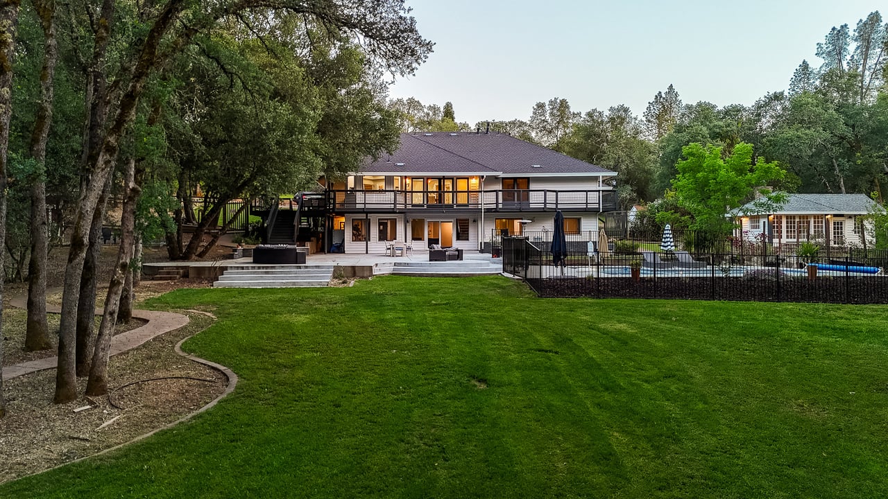 2880 Carlson Drive