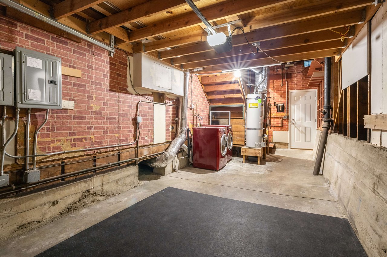 741 Lawton