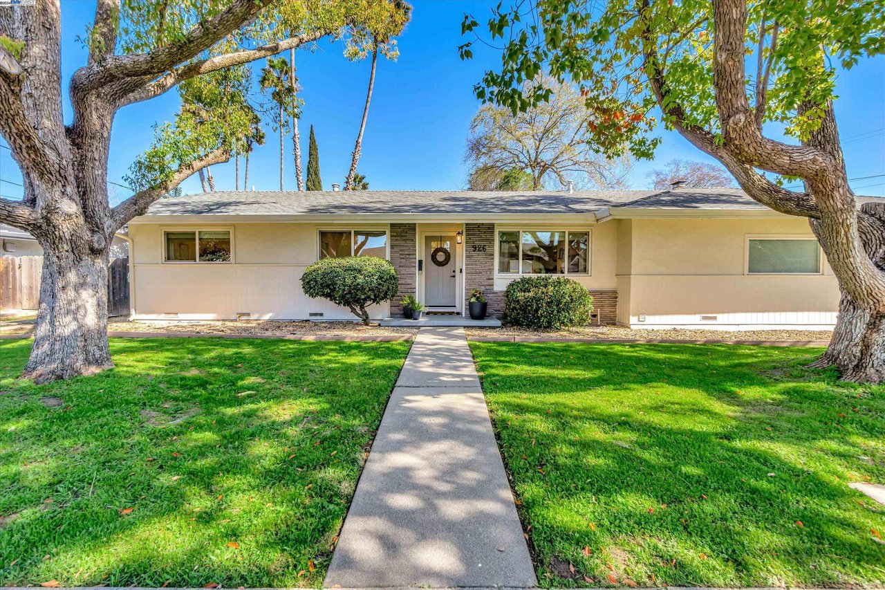 926 Amhurst Ct