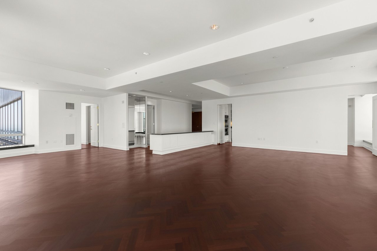 3,905 SqFt Four Seasons Grand Penthouse