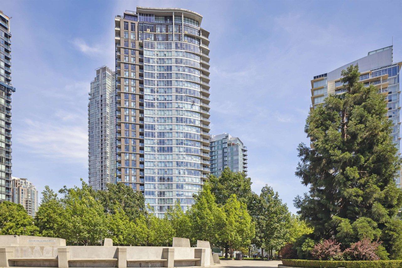 2307-455 Beach Cres