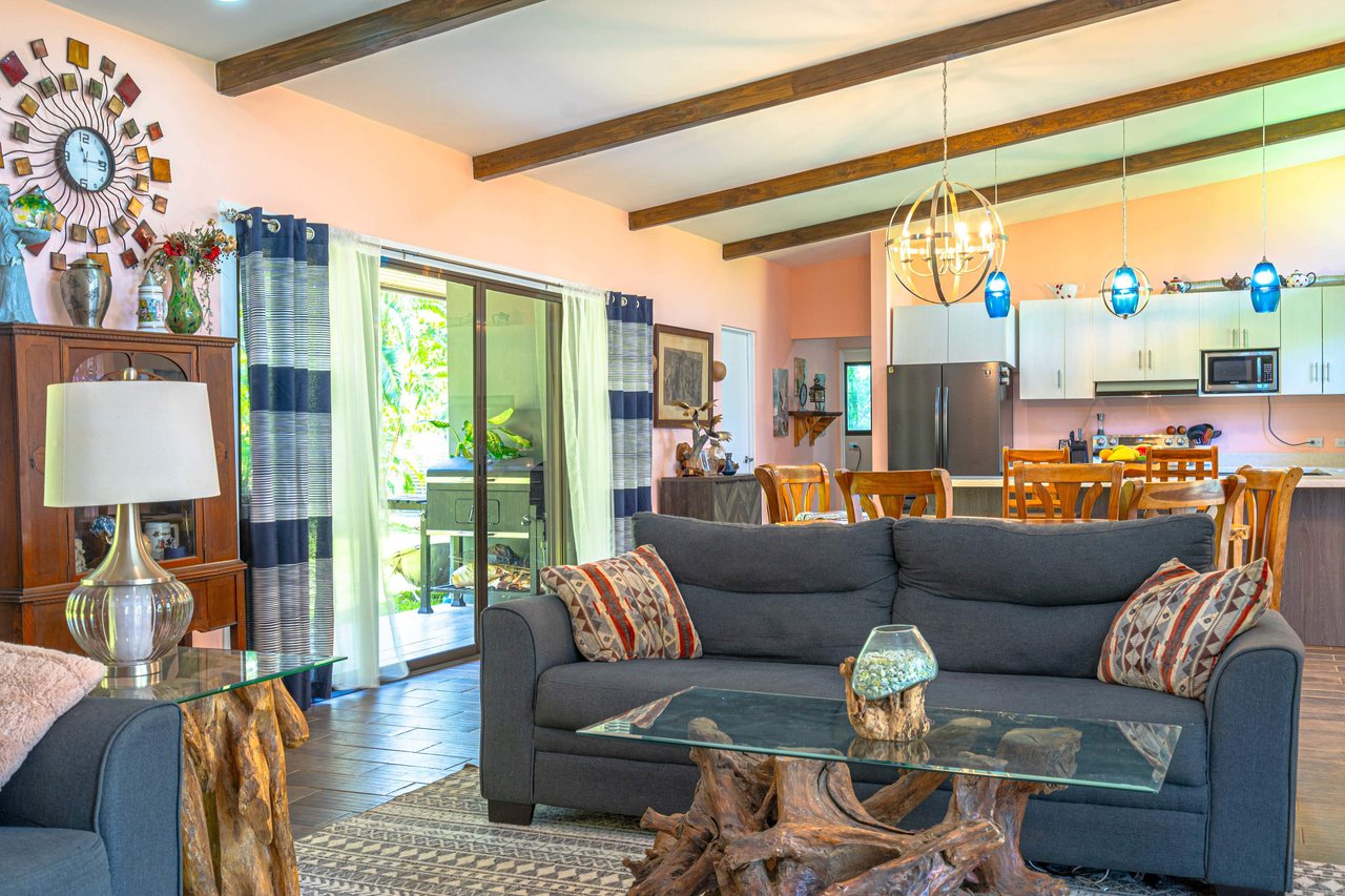 Three home stunning estate close to Quepos