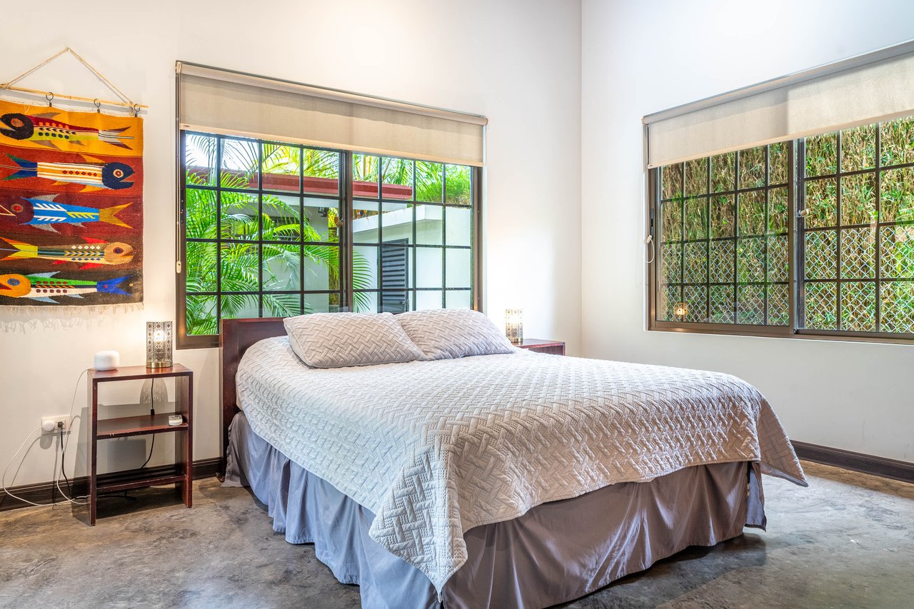 Uvita Garden Villa and Casita, 4 Bedrooms Total, Walking Distance To All
