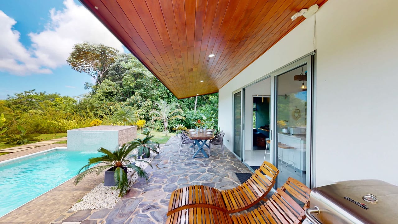 2 Bedroom House in Private Location with Glimpse of the Pacific