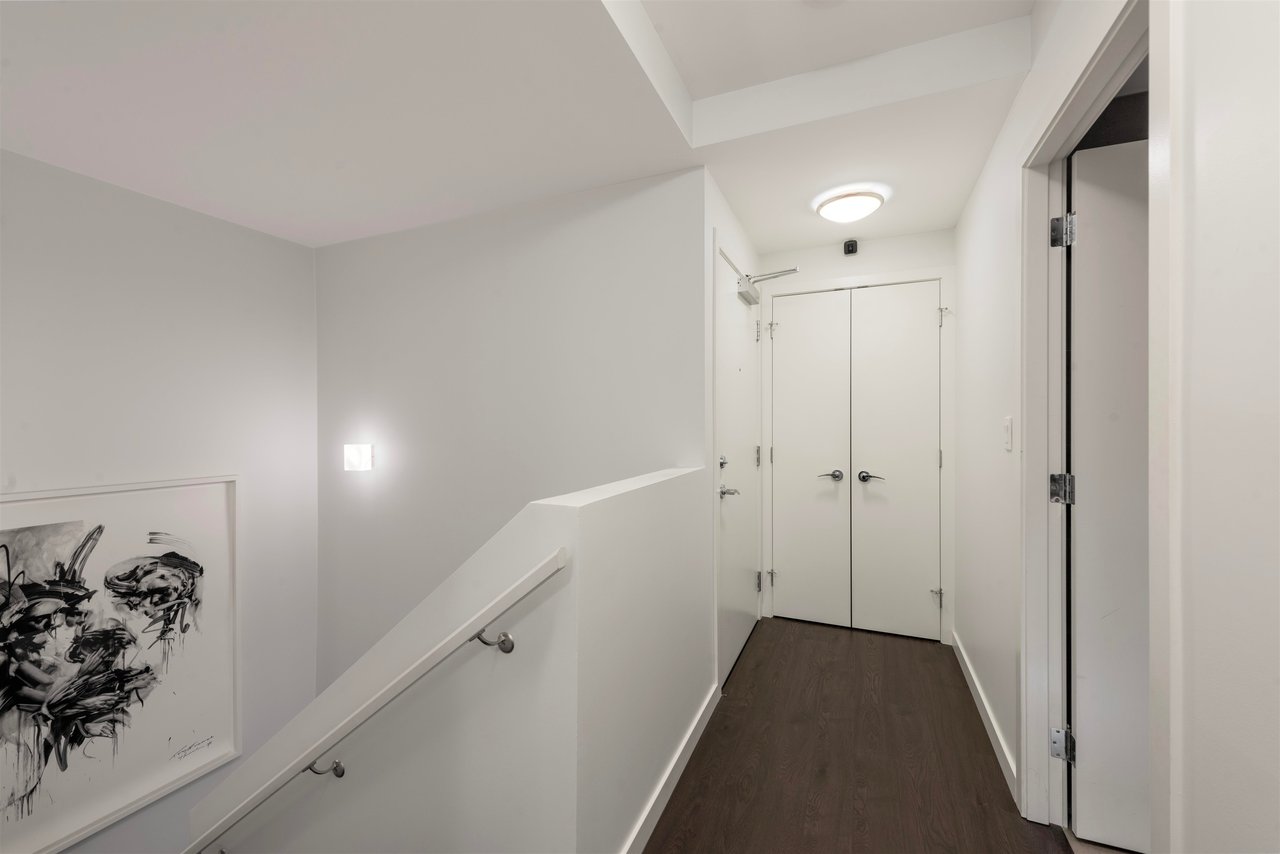152 W 1st Ave