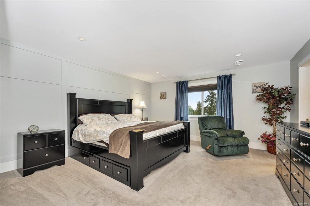 3457 Hopwood Pl