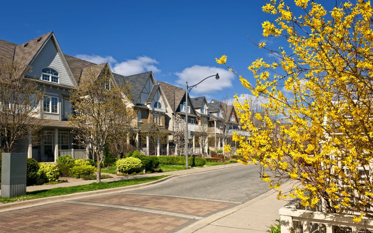 Houses Prices in Toronto Dropped Slightly, While the 905 Saw a Jump, Says the Toronto Regional Real Estate Board