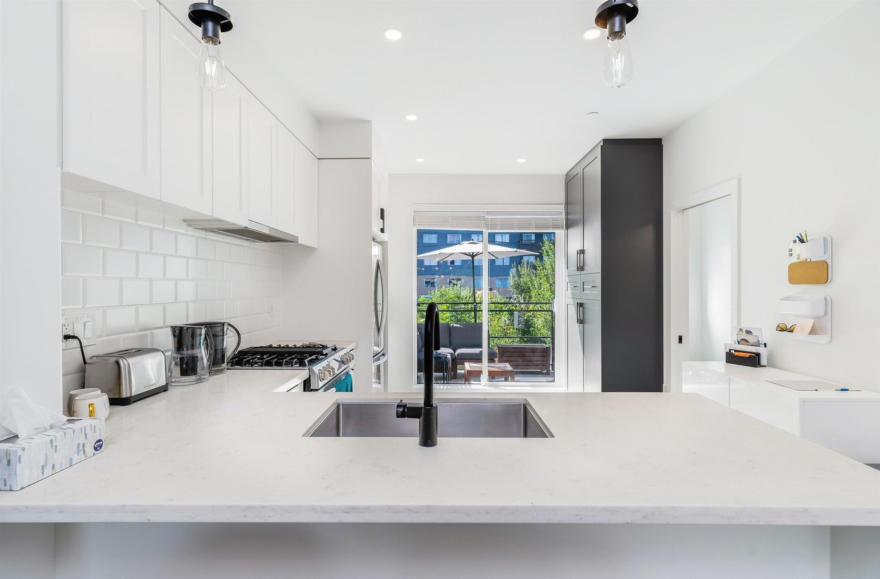 102-3105 St George St
