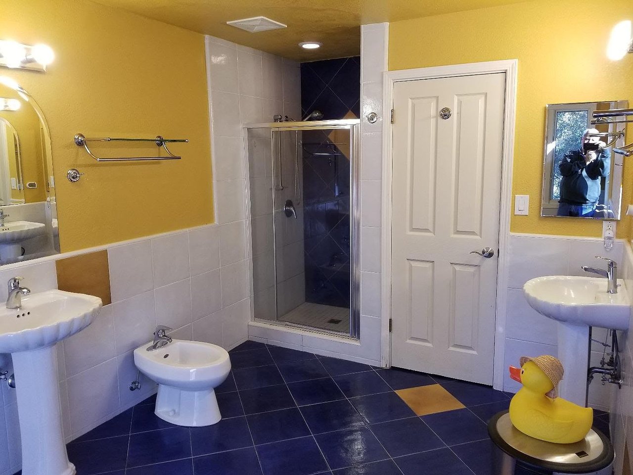 1137 Alameda St