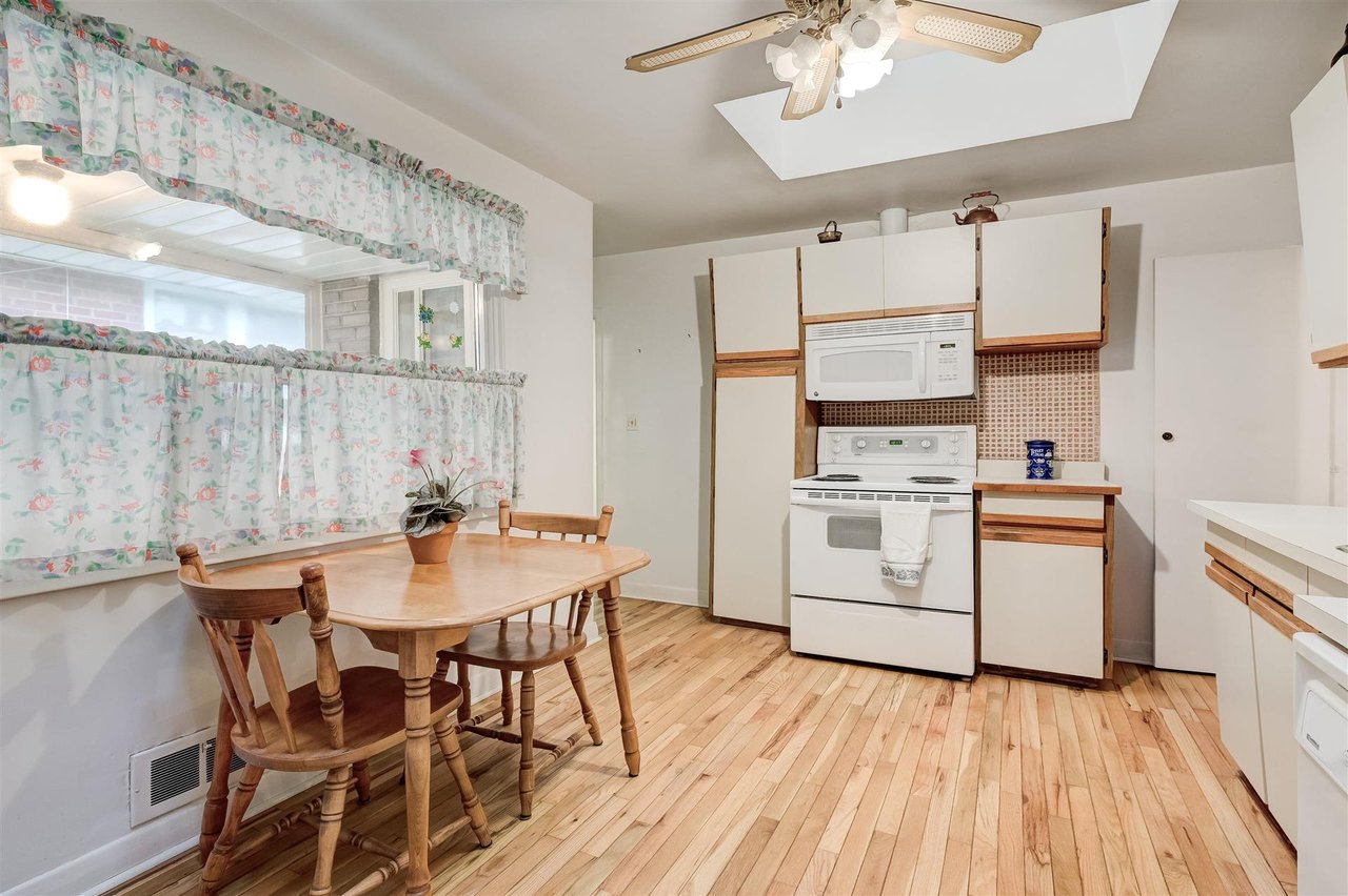 240 Chine Dr