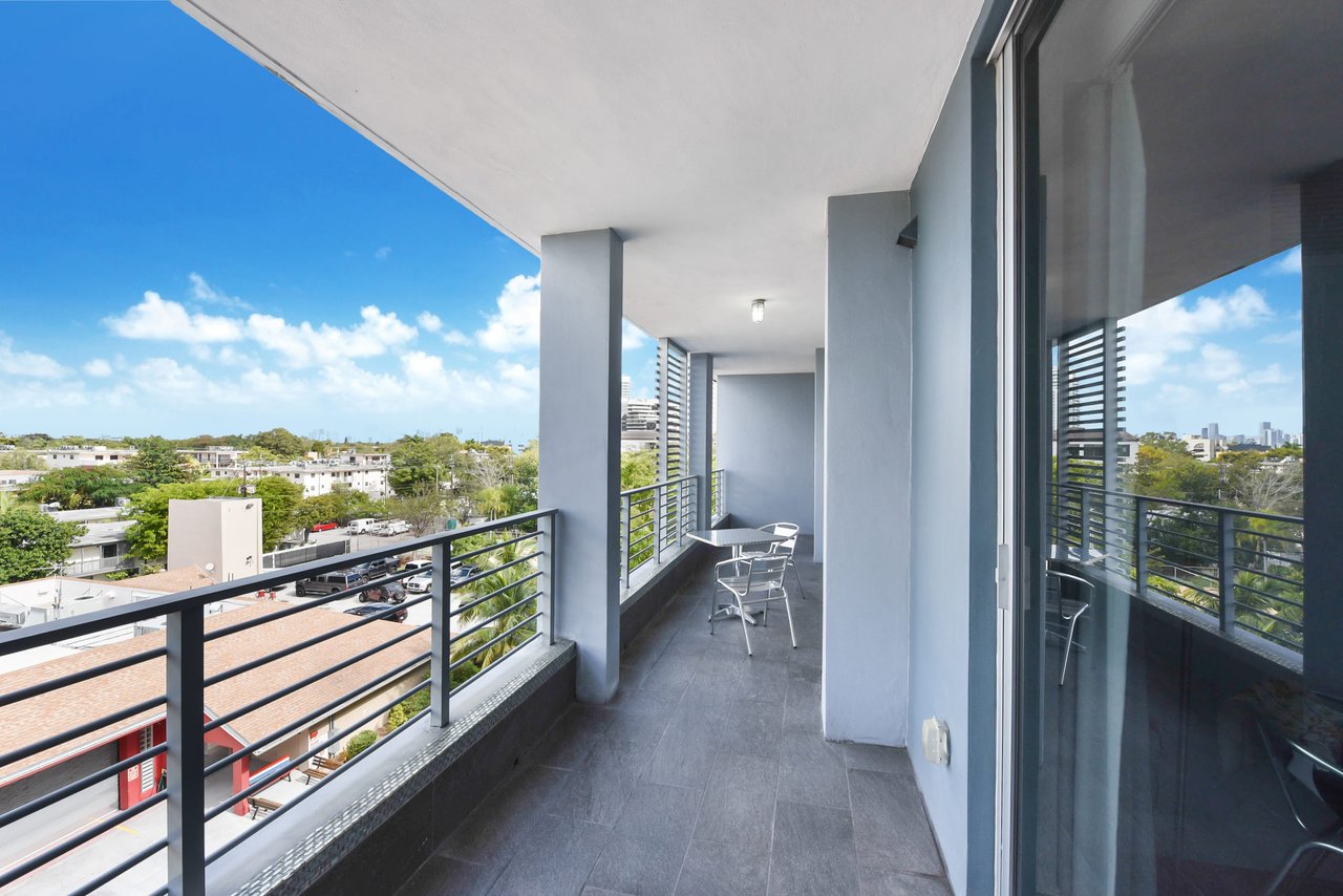 3339 Virginia Street Unit: PH-28