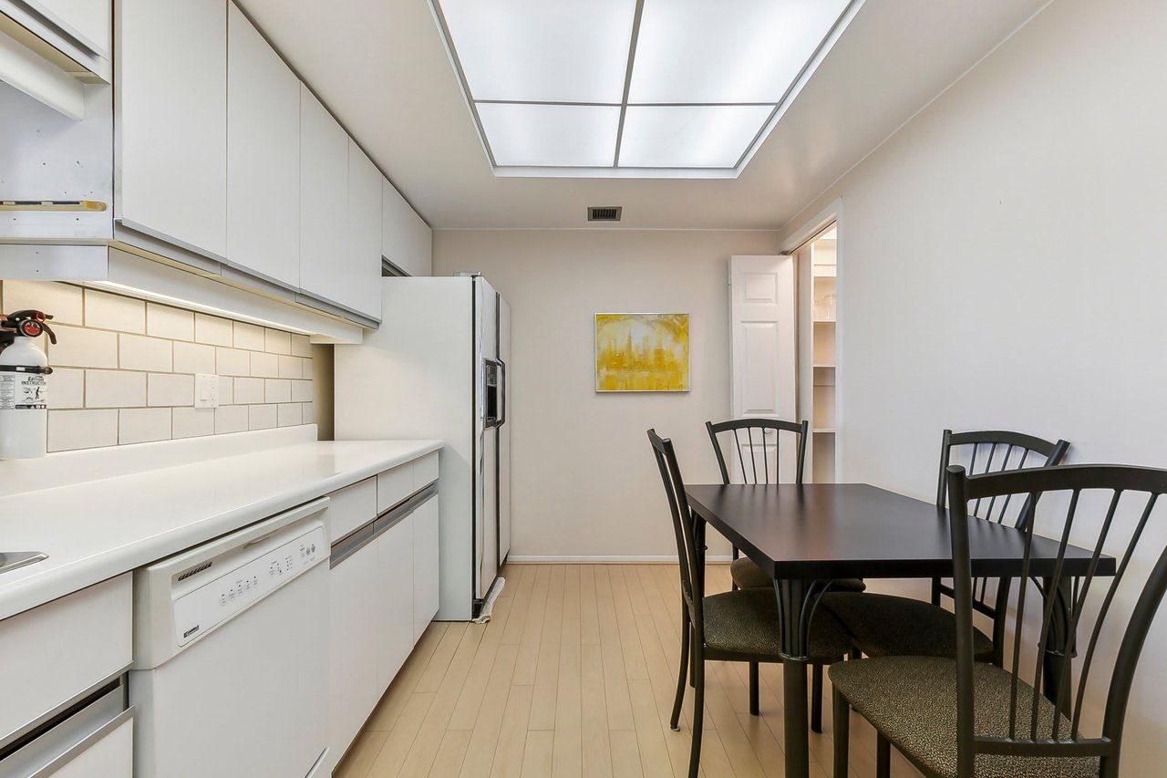 65 Skymark Drive #1407
