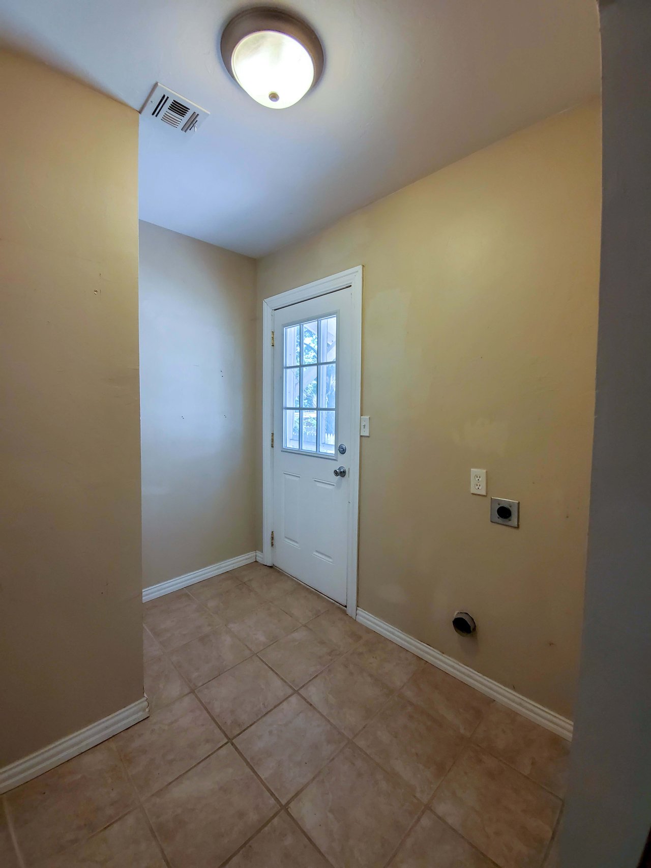 1620 N Market 