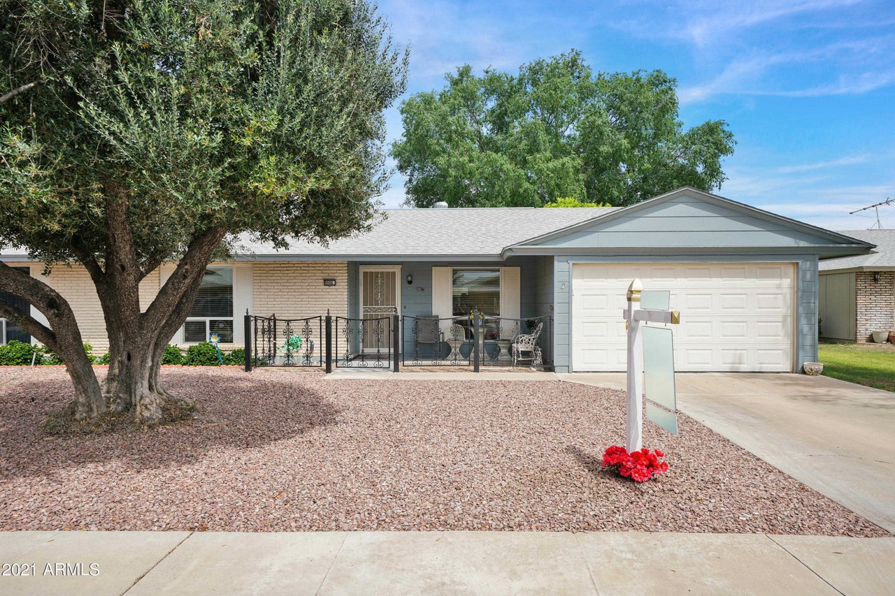 9906 W Spruce Drive